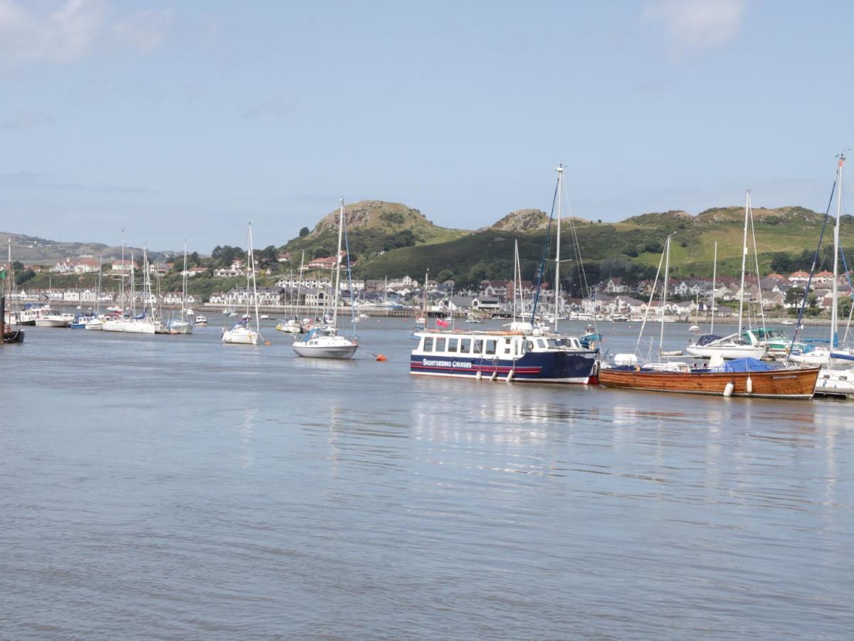 Amlwch * Llandudno